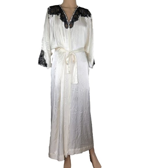 Vintage 80s Natori White Satin Robe Size Small - Picture 5 of 9